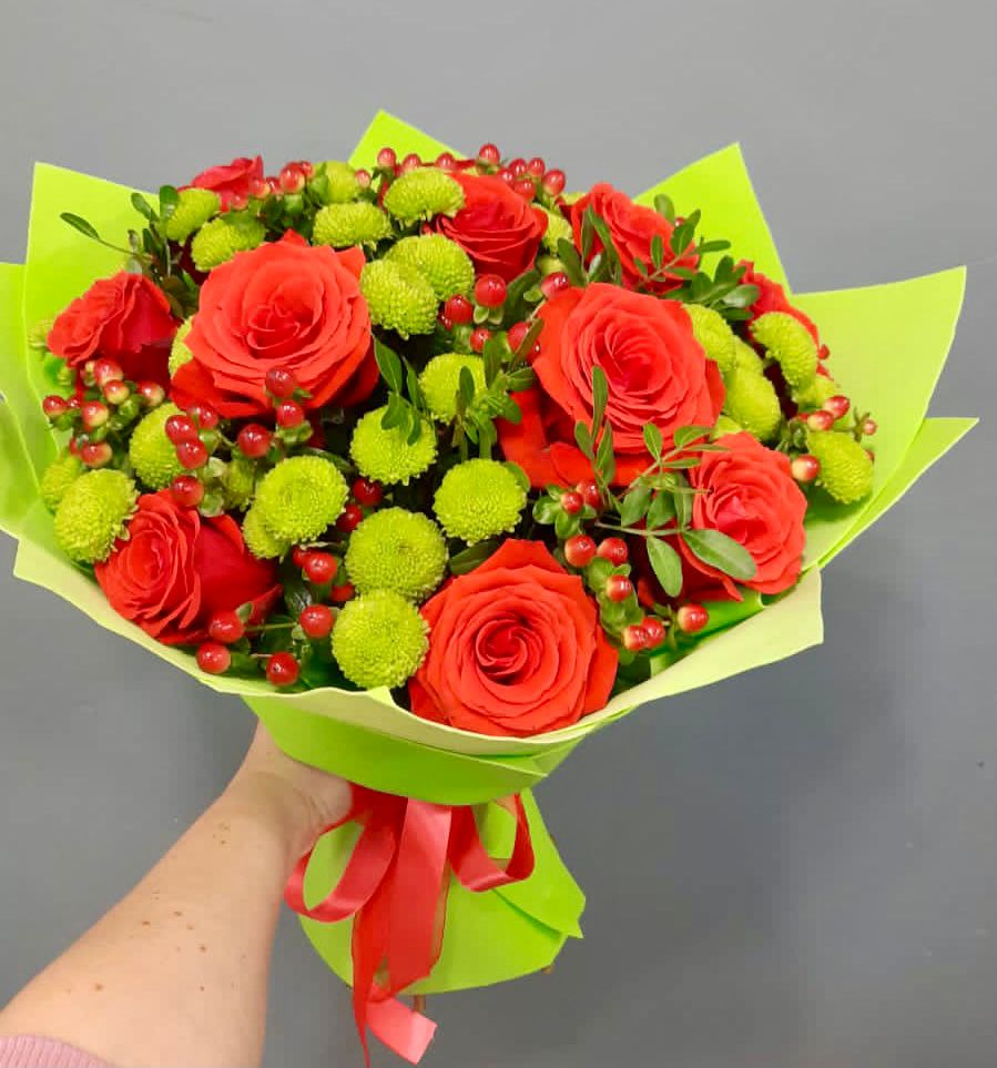 Букет цветов из: Хризантемы и Розы в Хатассах