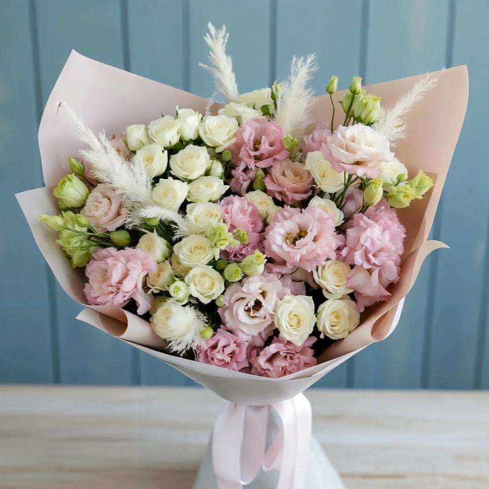 Букет цветов из: Альстромерии и Розы в Хатассах