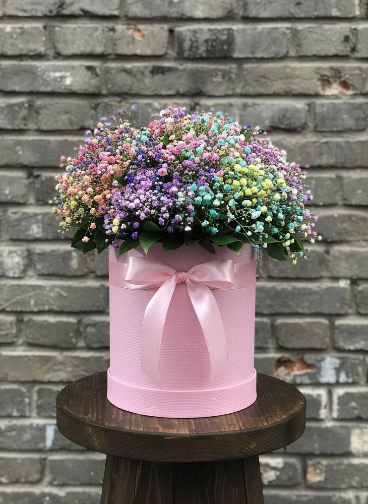 Цветочная композиция из Гипсофила и Розы в шляпной коробке в Хатассах