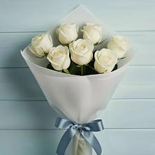 Букет 7 Белых роз Эдлесс Лав в Хатассах