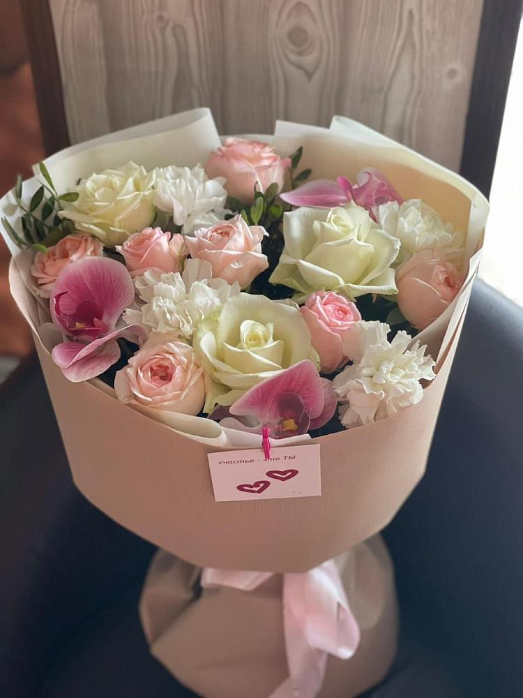 Букет цветов из: Орхидеи, Розы и Гвоздики в Хатассах