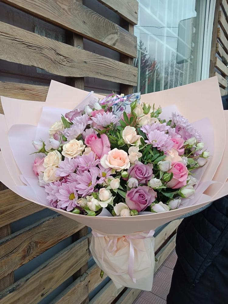 Букет цветов из: Розы и Хризантемы в Хатассах