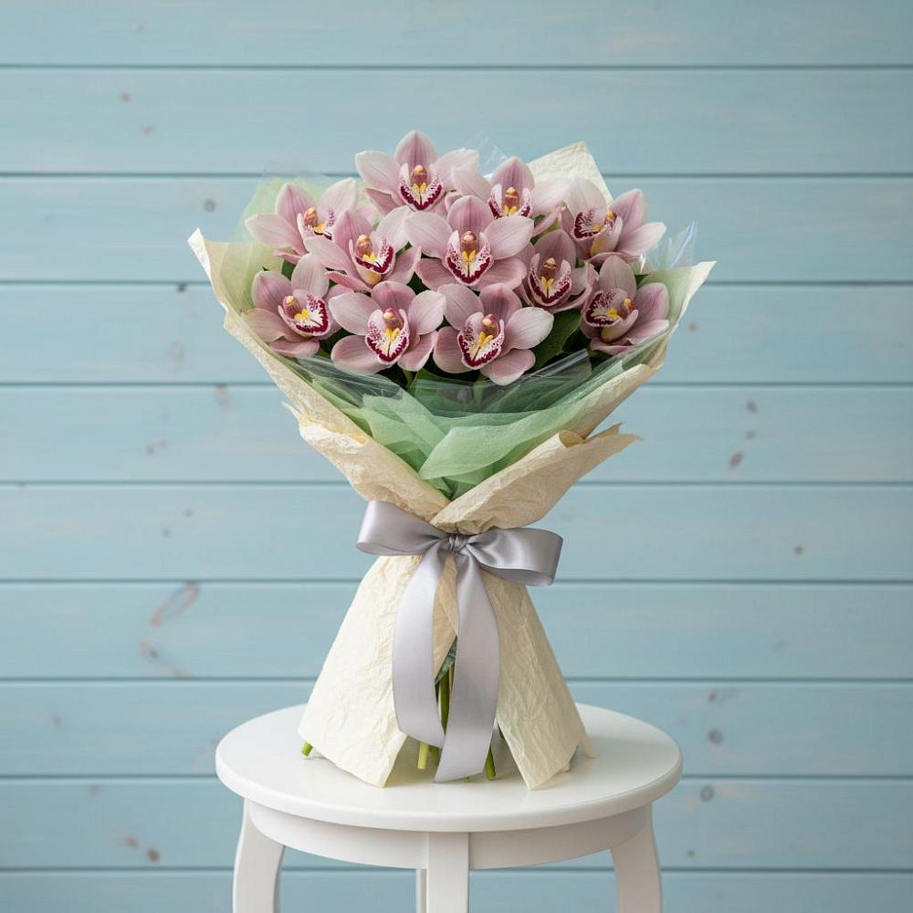 Букет цветов из: Орхидеи и Розы в Хатассах