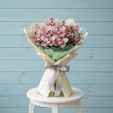 Букет цветов из:  Орхидеи и Розы в Хатассах