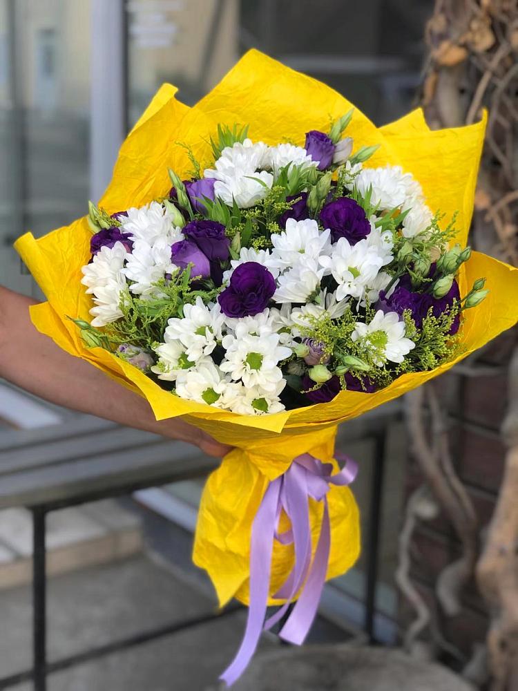 Букет цветов из: Ирисы, Хризантемы и Ромашки в Хатассах
