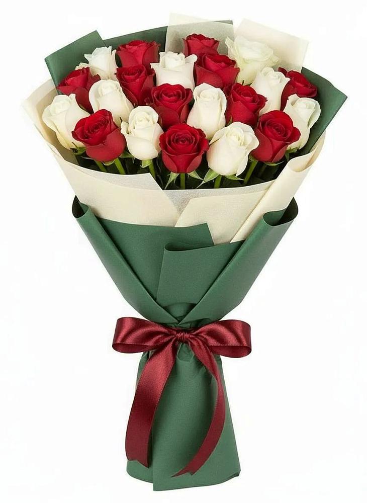 Букет Микс из красных и белых роз в Хатассах