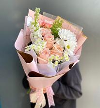 Букет цветов из:  Хризантемы и Розы в Хатассах