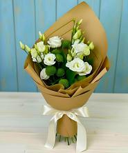 Букет цветов из:  Хризантемы и Лизиантусы в Хатассах