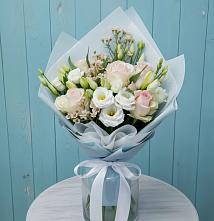 Букет цветов из:  Розы и Лизиантусы в Хатассах